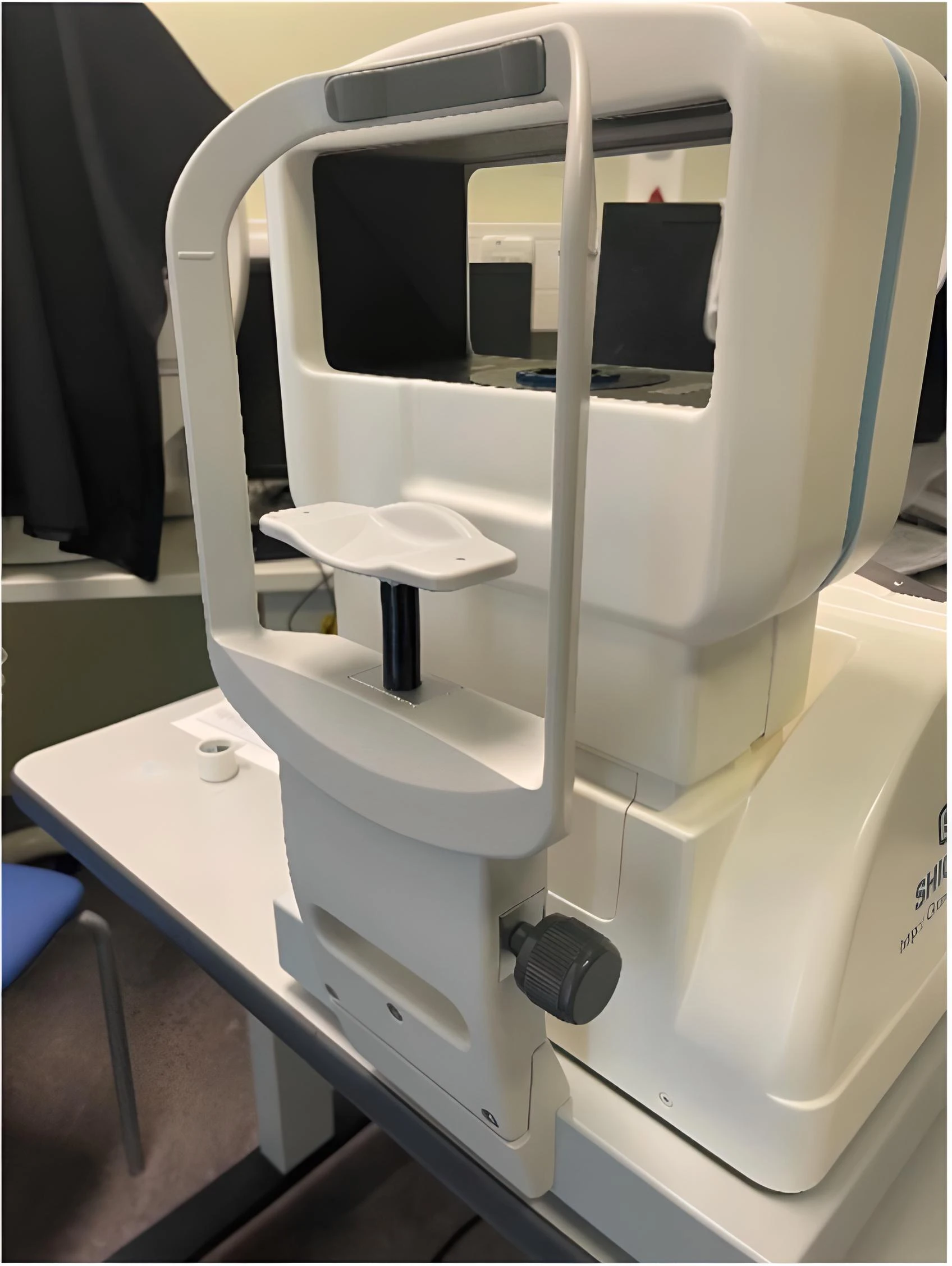 Ophthalmological equipment