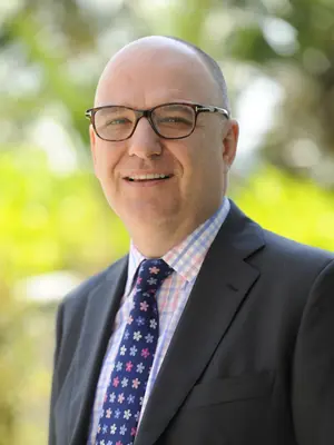 Ken Batty headshot
